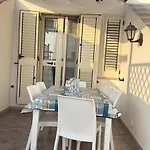 Bilocale Zona Salento Com דירה